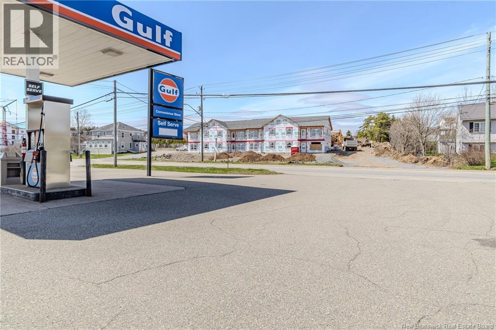 1506 Loch Lomond Road