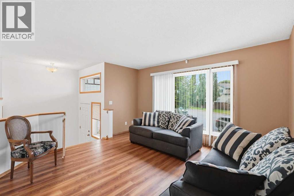 324 Mt Aberdeen Close SE