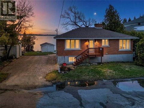 488 Lake Point Crt Sudbury ON P3E6J3
