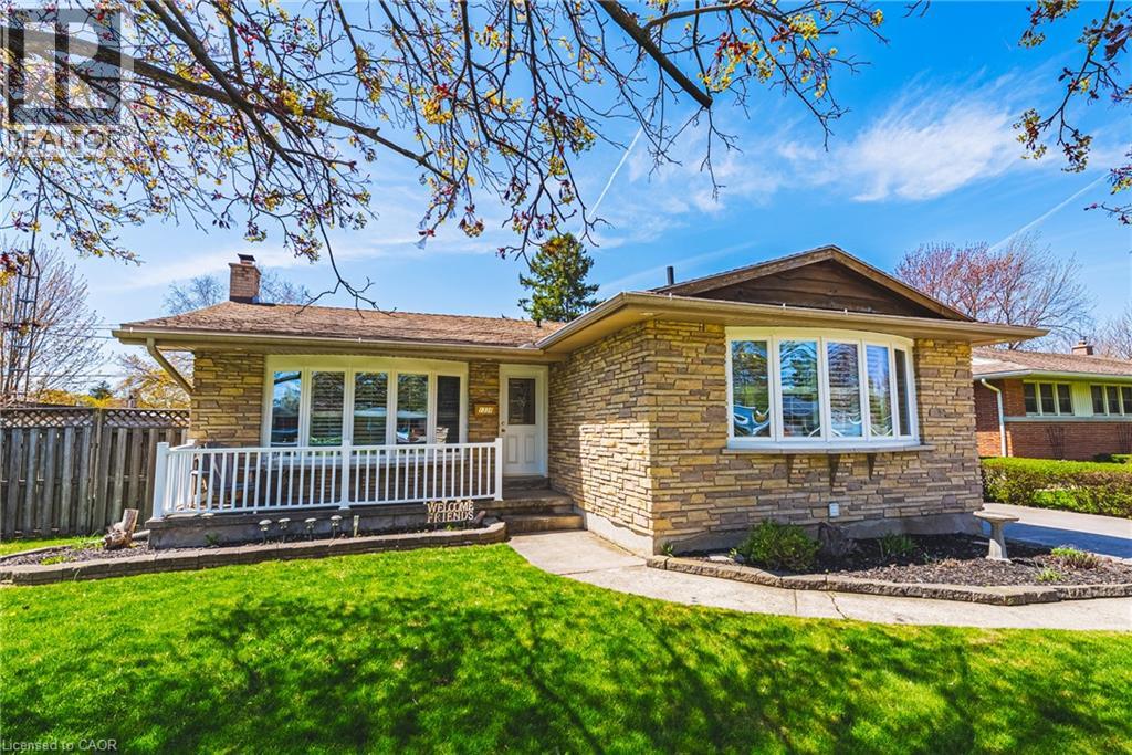 1338 ELEANOR Avenue