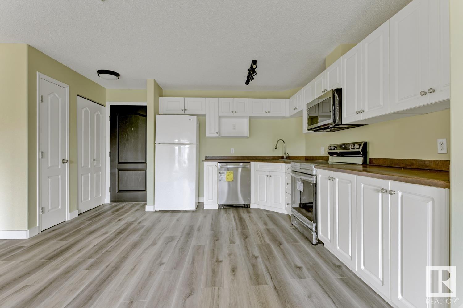 #214 111 EDWARDS DR SW