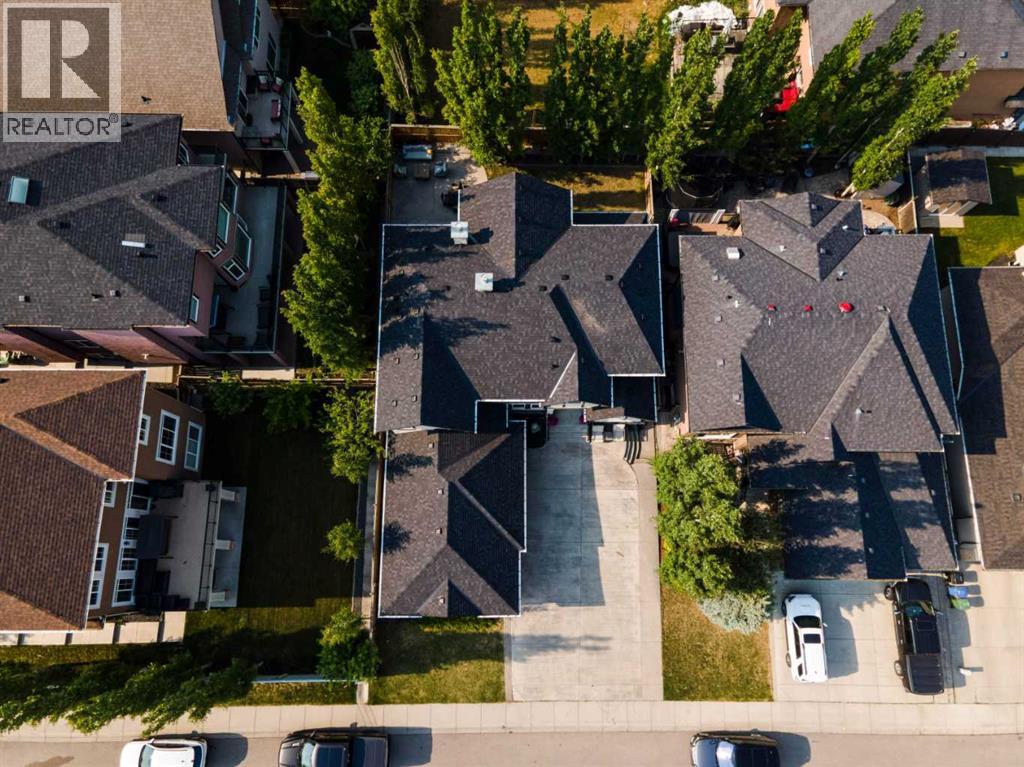 172 Panatella Crescent NW