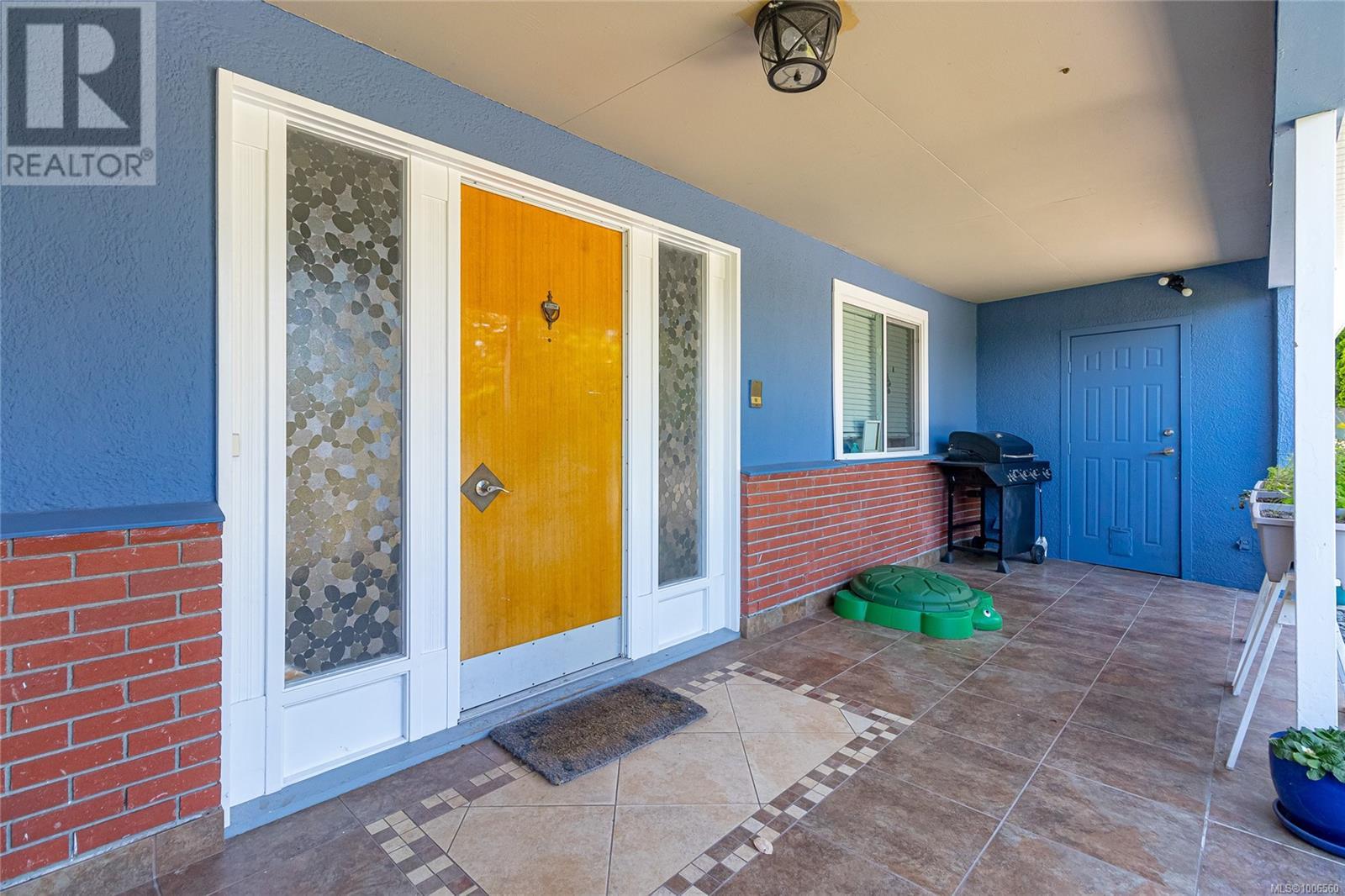 2513 Cosgrove Cres