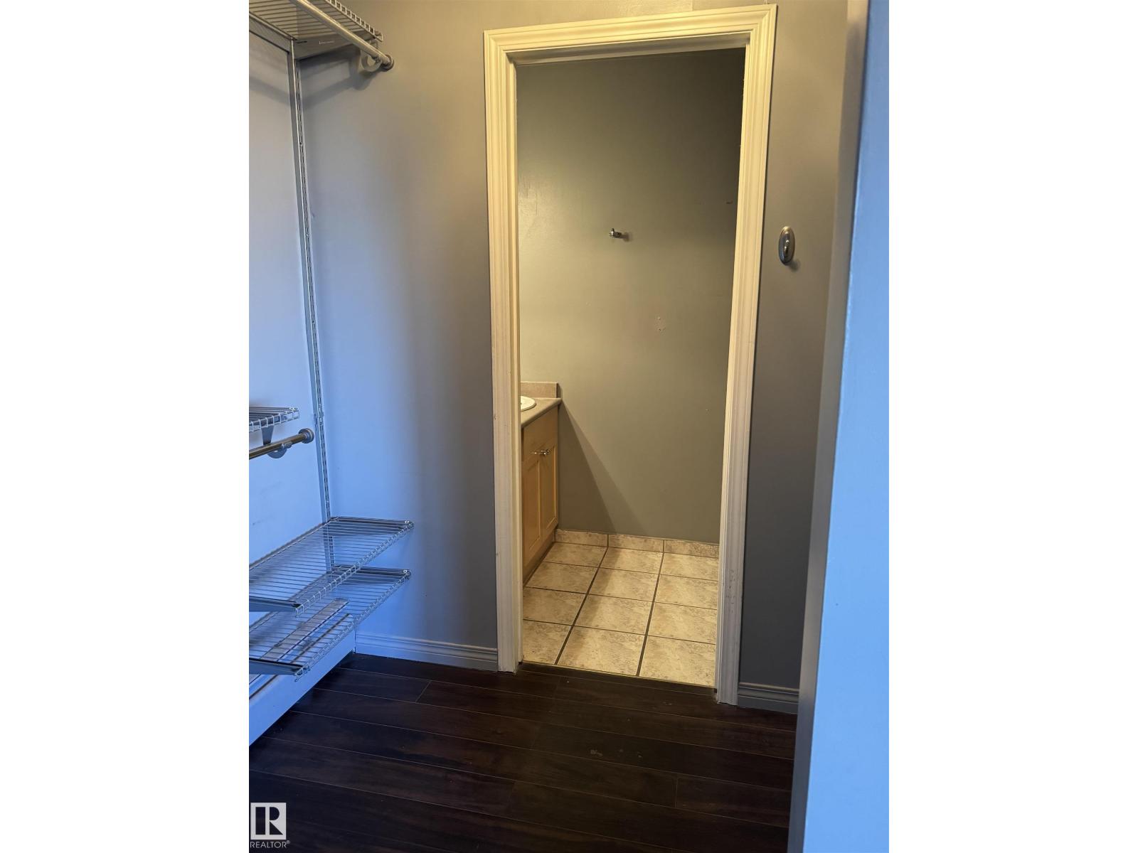 #425 11217 103 AV NW