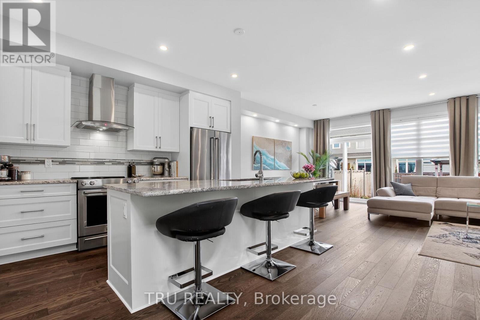 2850 GRAND CANAL STREET