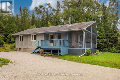 8 MOLLY STREET Northern Bruce Peninsula ON N0H1W0