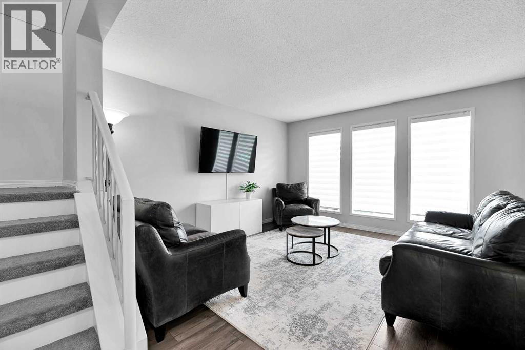 19 Templeton Bay NE