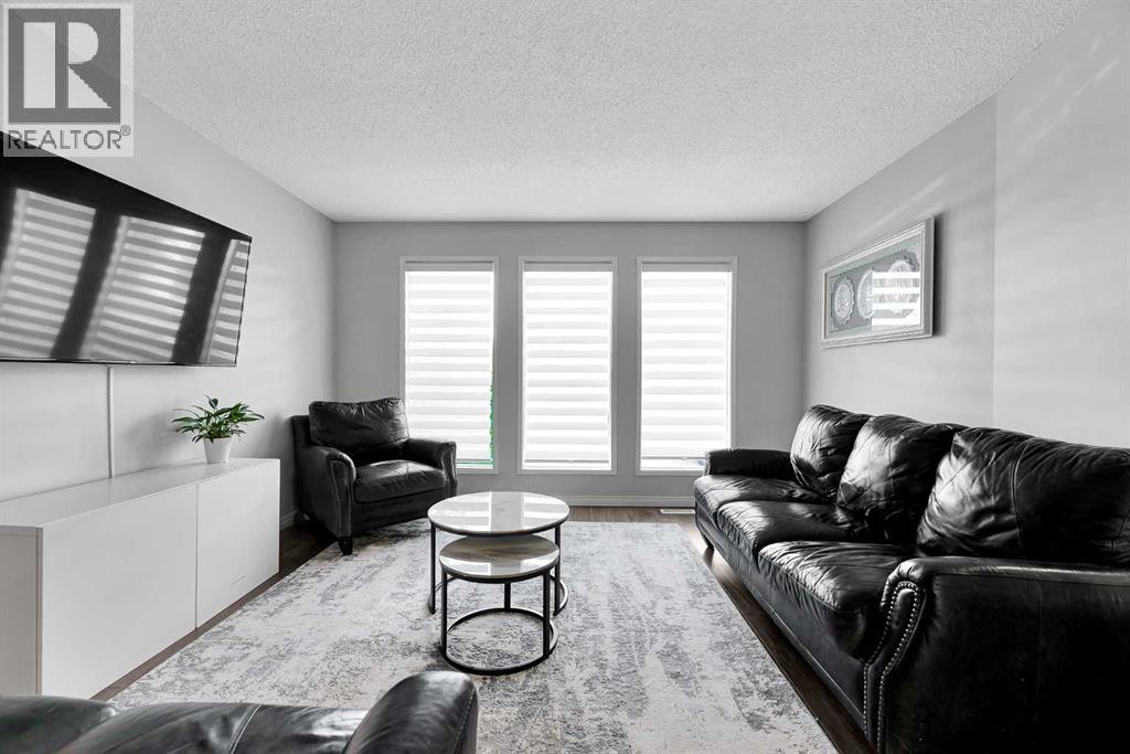 19 Templeton Bay NE