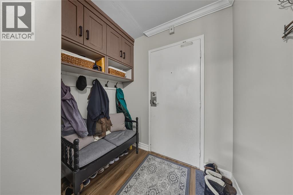 10 DERBY LANE Unit# 401