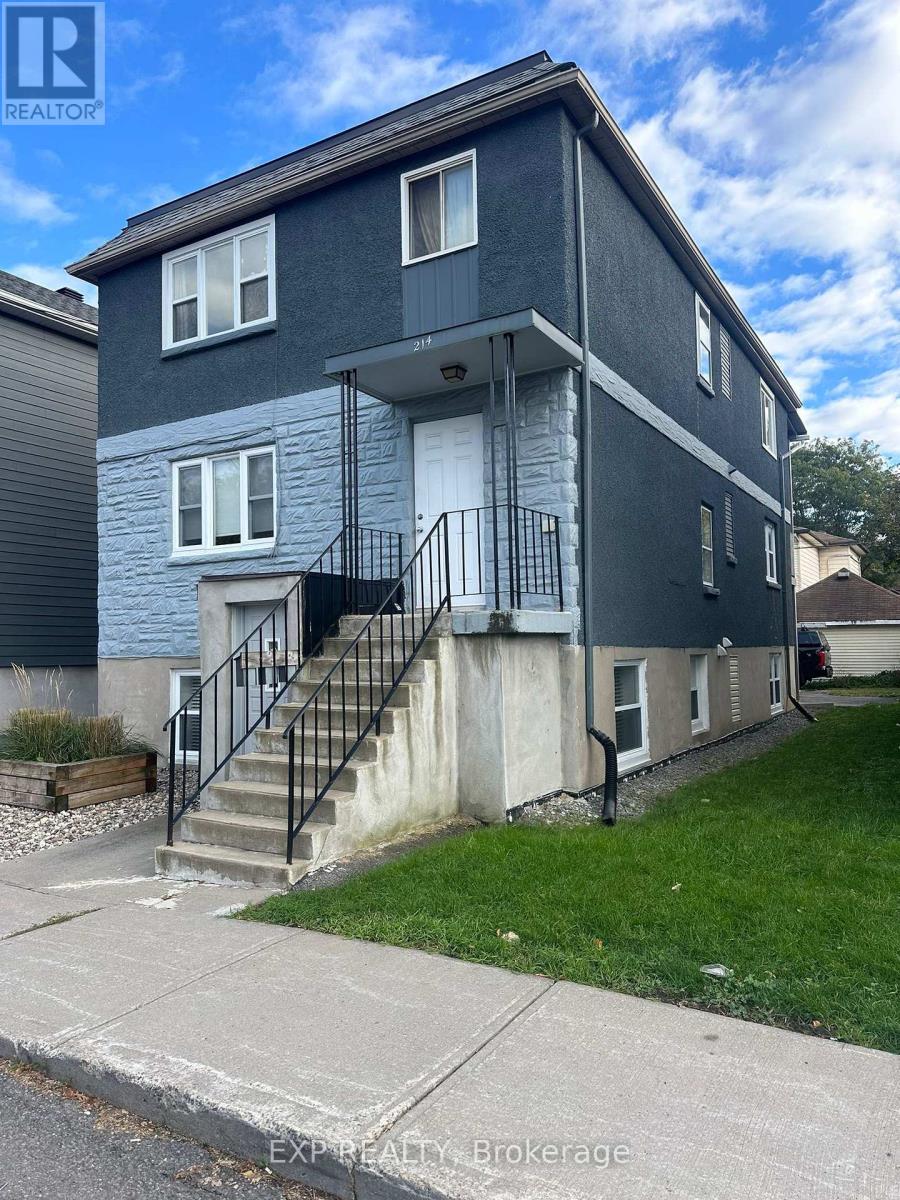214 CARILLON STREET