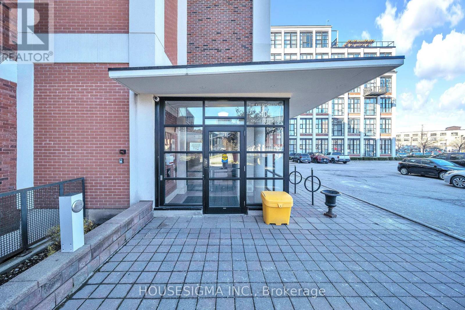 109 - 404 KING STREET