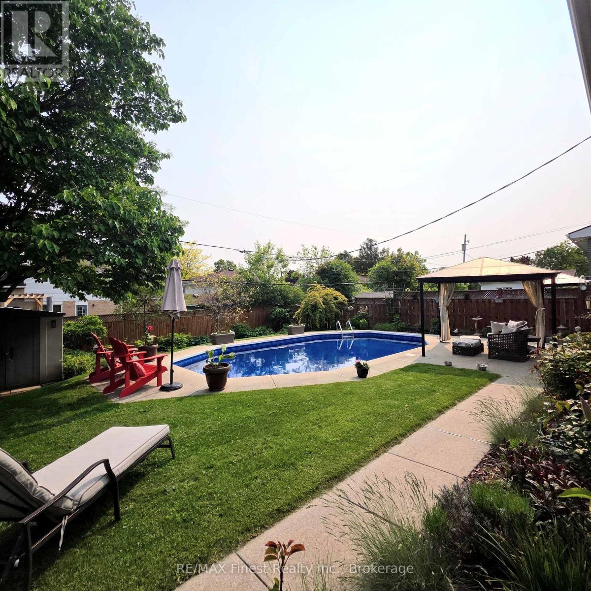 981 HUDSON DRIVE