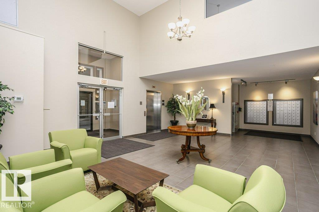 #302 160 MAGRATH RD NW