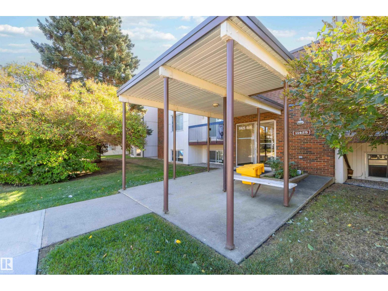 #302 11425 41 AV NW