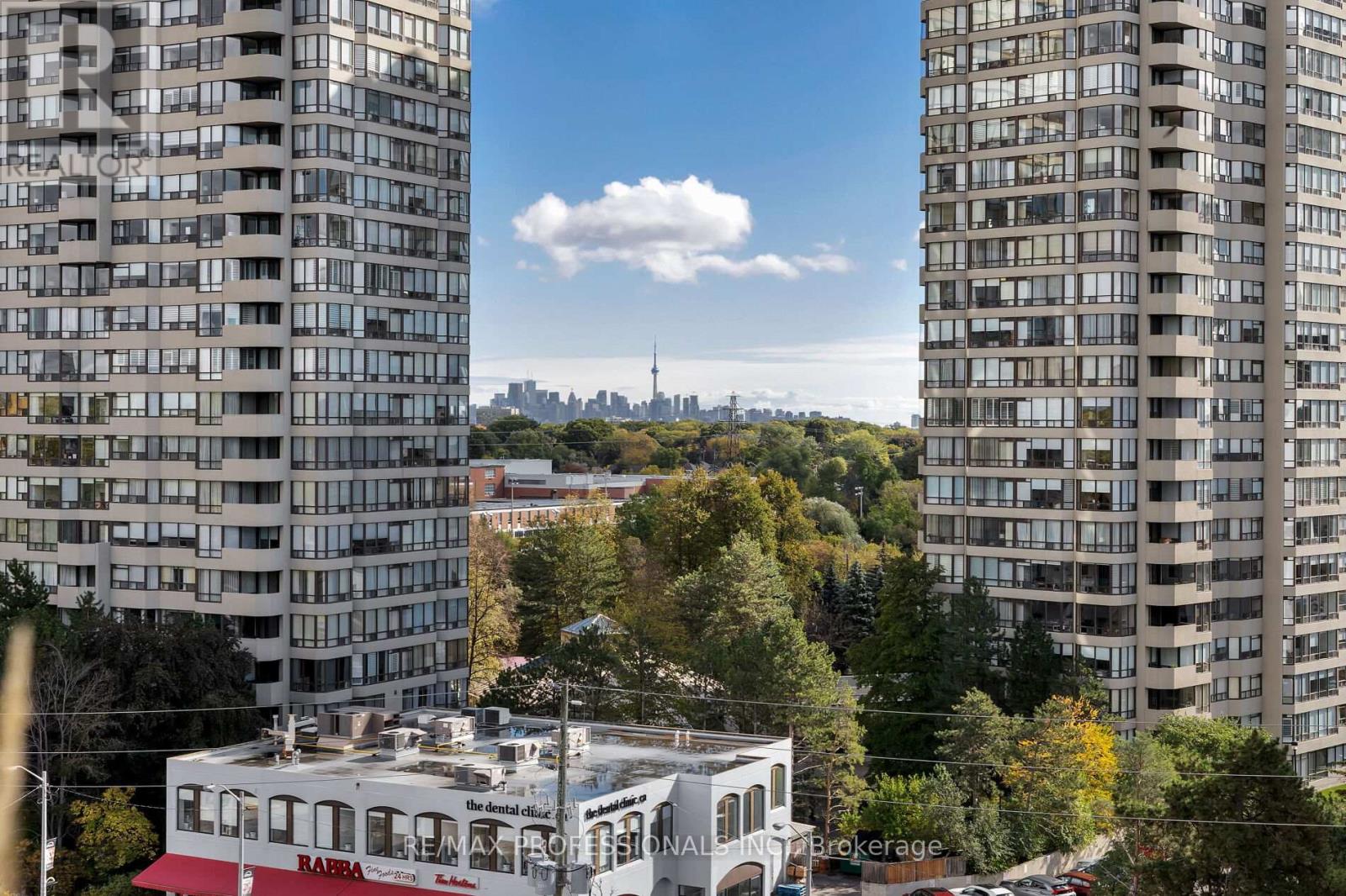 LPH7 - 9 BURNHAMTHORPE CRESCENT