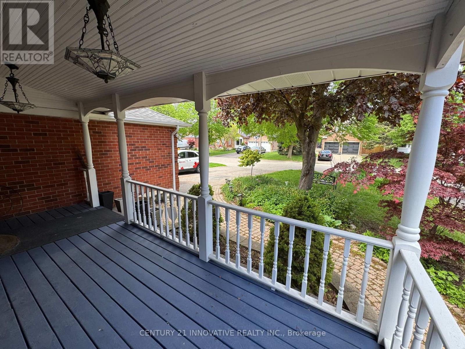 23 LINDEN CRESCENT