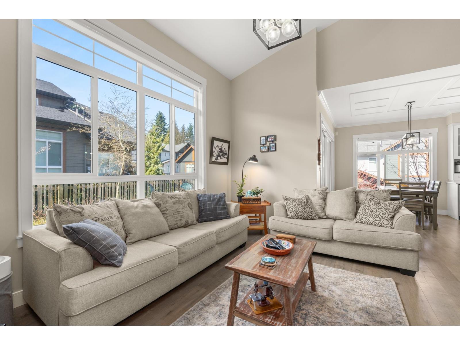 65 17033 FRASER HIGHWAY