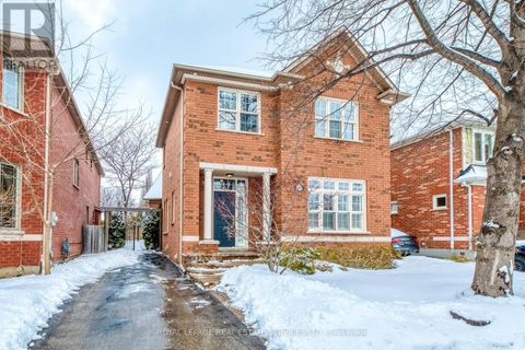 223 LEXINGTON ROAD Oakville (RO River Oaks) ON L6H6L5