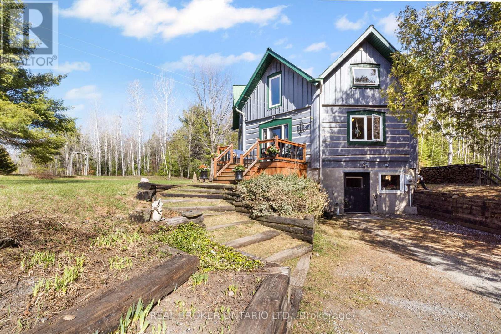 2538 DARLING ROAD