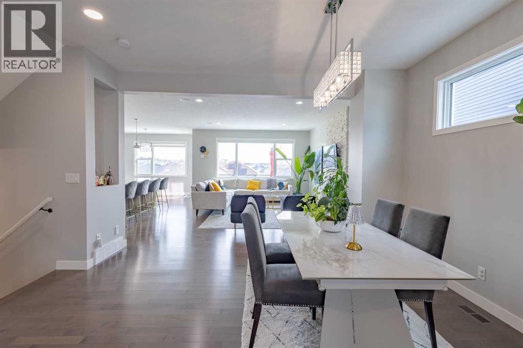 52 Tuscany Valley Grove NW