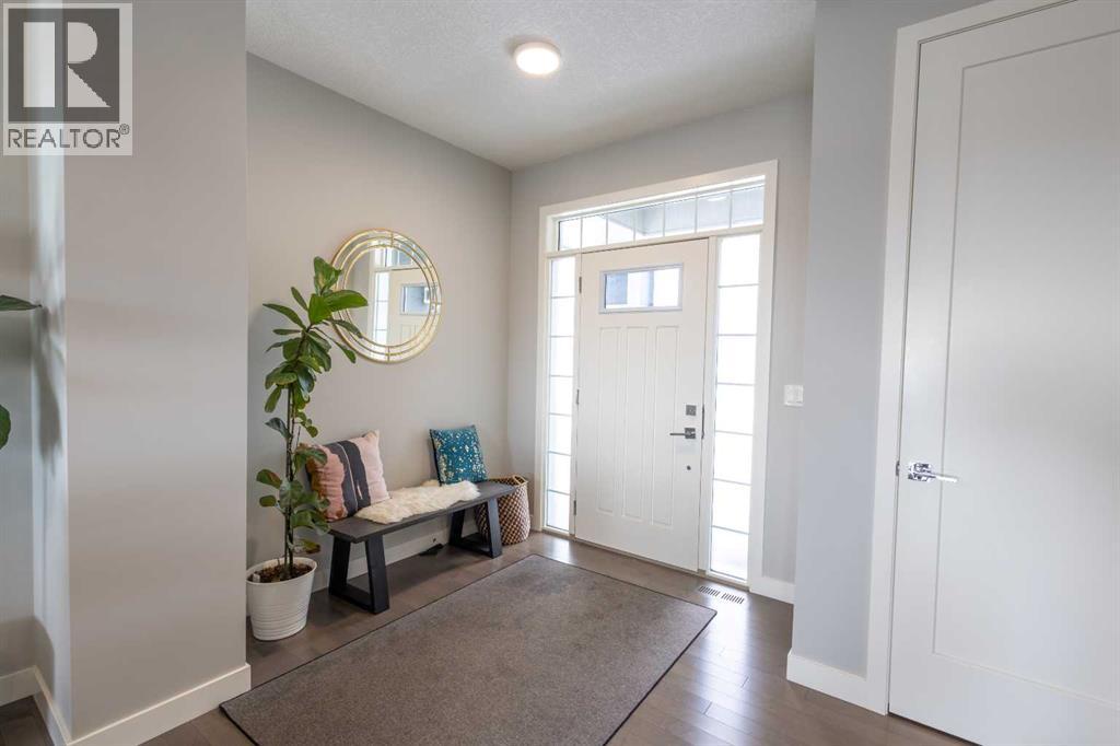 52 Tuscany Valley Grove NW