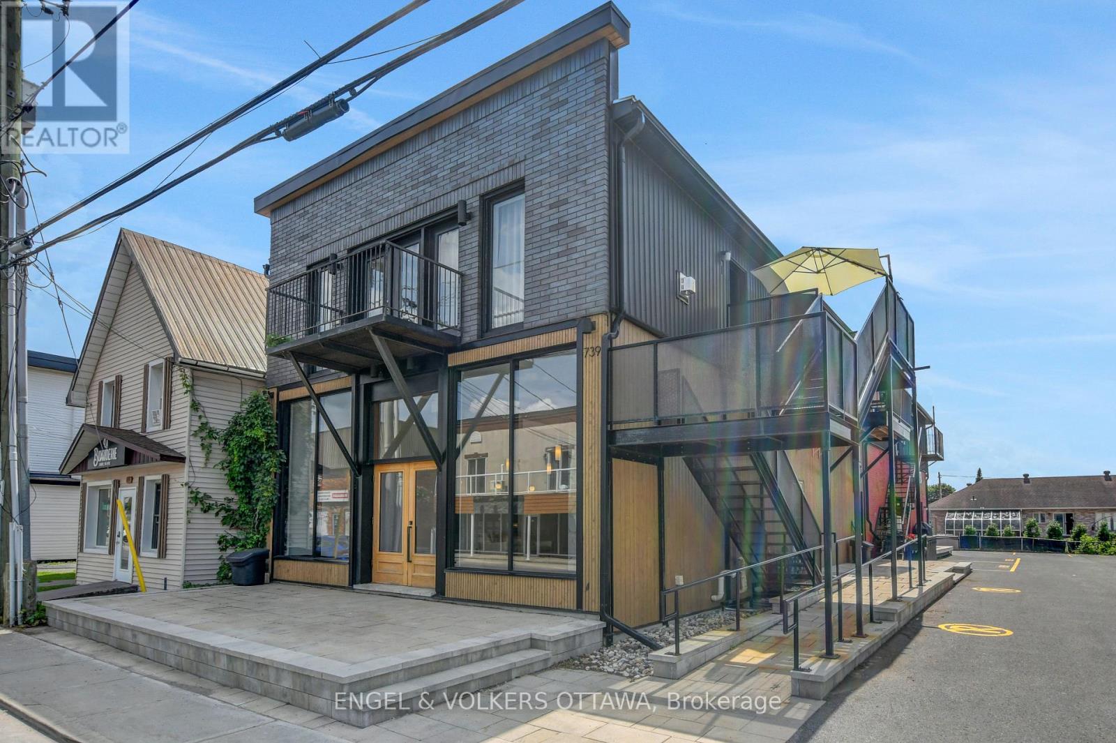 A - 739 PRINCIPALE STREET