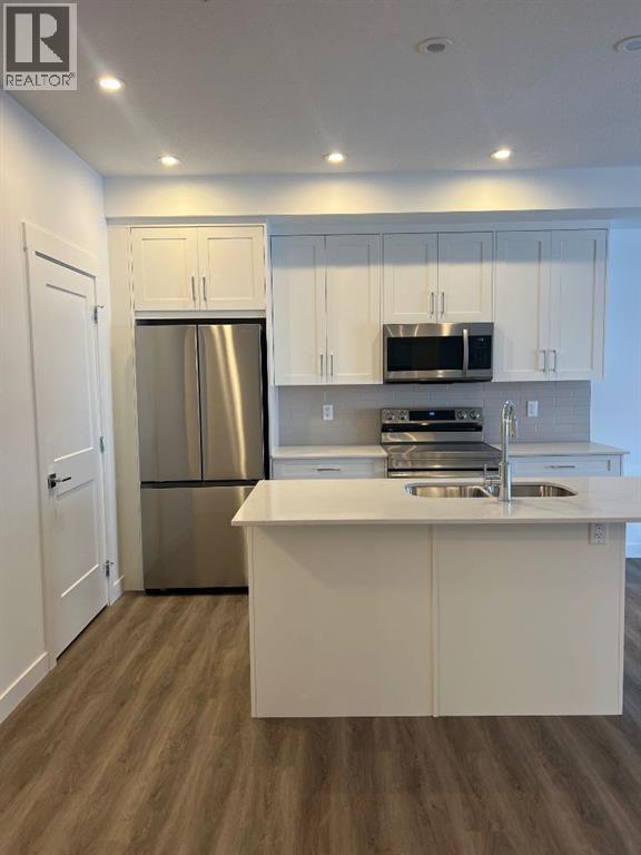 8305, 1802 Mahogany Boulevard SE