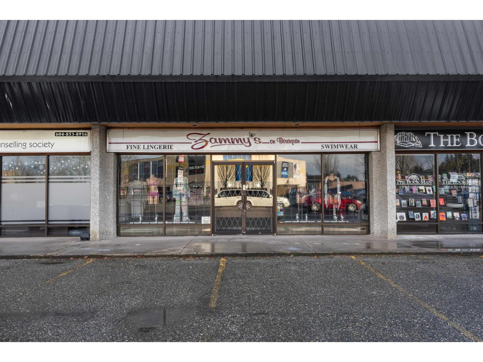 4 2630 BOURQUIN CRESCENT