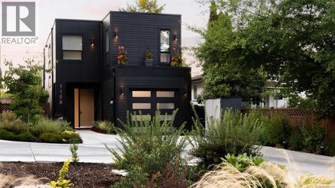 1158 Craigflower Rd Esquimalt BC V9A2Y3