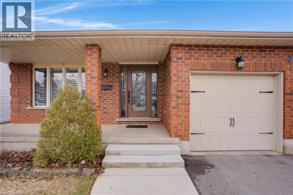 35 SOUTHVIEW Crescent