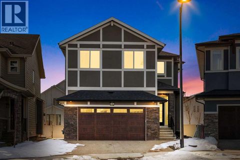 27 West Grove Place SW Calgary AB T3H1Z4