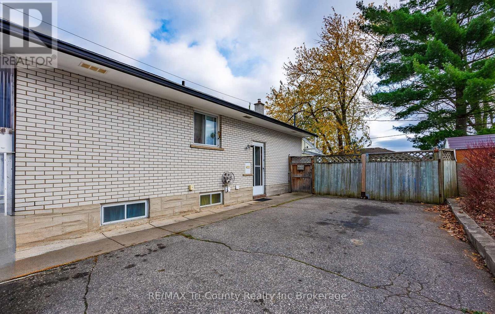 1393 THORMAN DRIVE