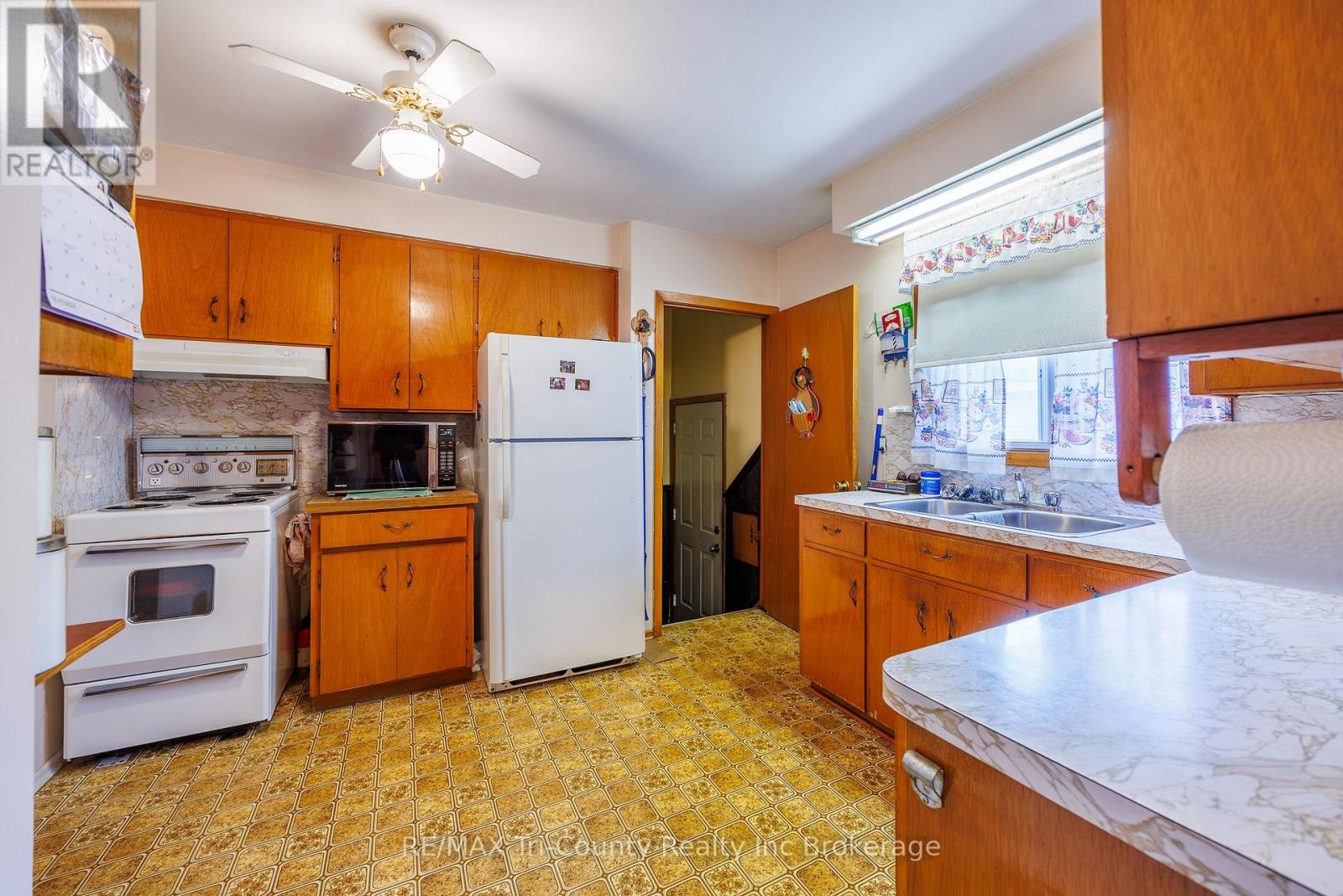 1393 THORMAN DRIVE