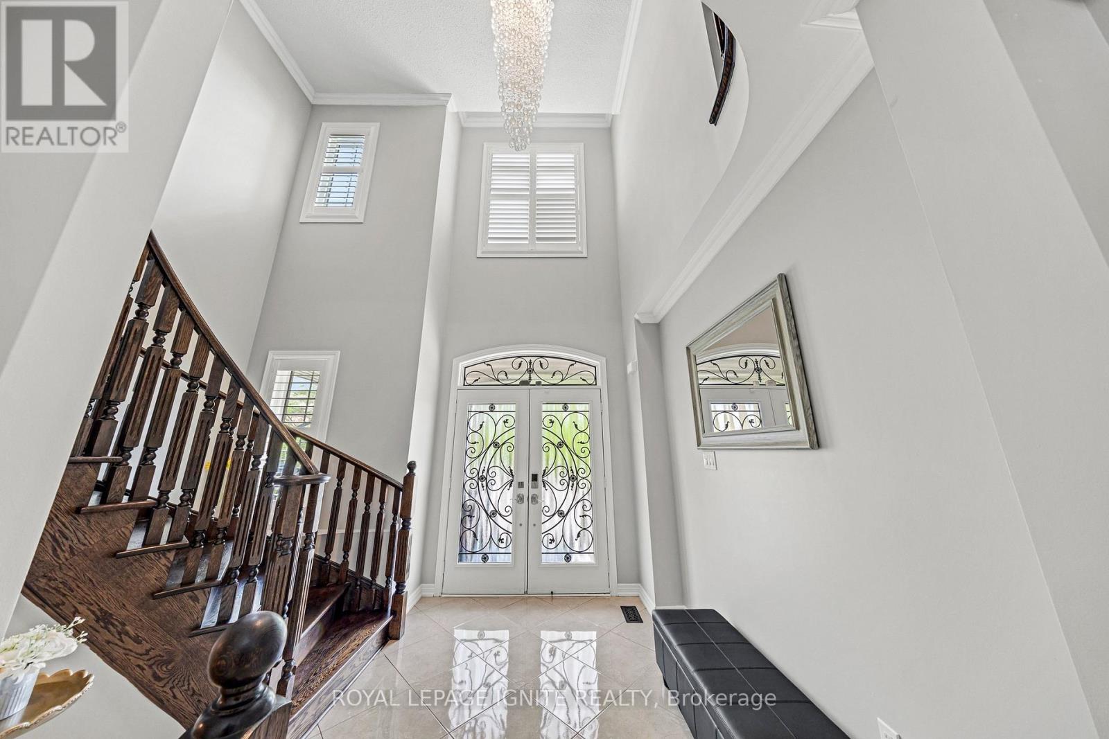 10 GREENFOREST GROVE