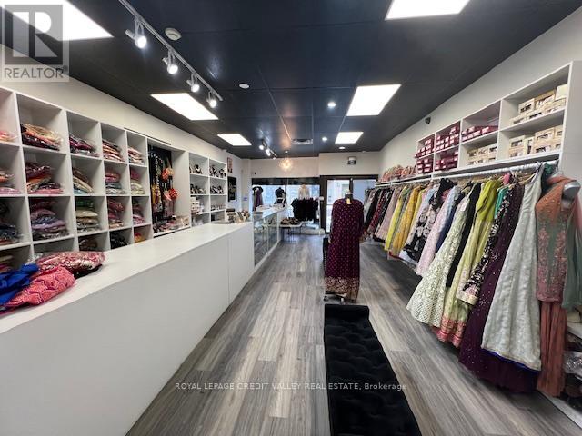 3 - 1 NELSON STREET W