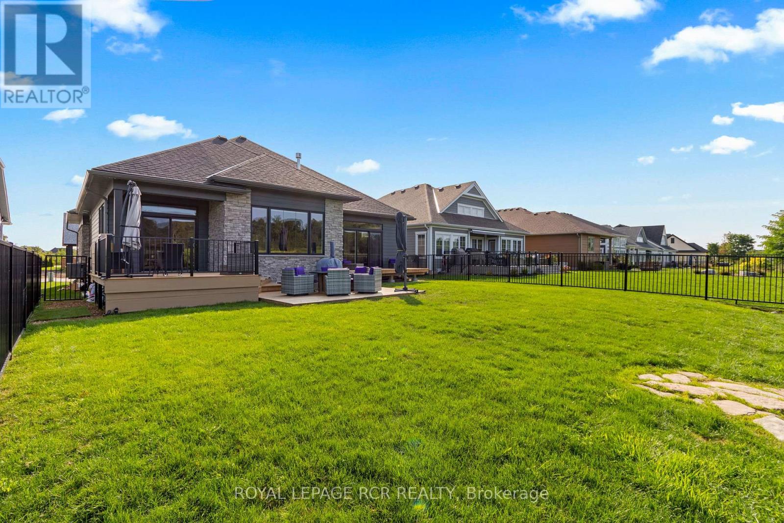 232 SNOWBERRY LANE