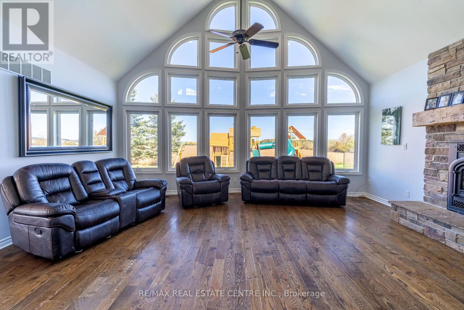 321311 CONCESSION 6-7 ROAD