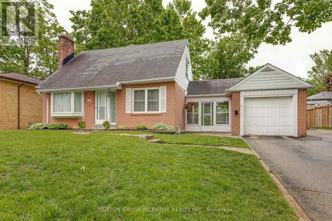 56 DALTON CRESCENT S Orillia ON L3V5J8