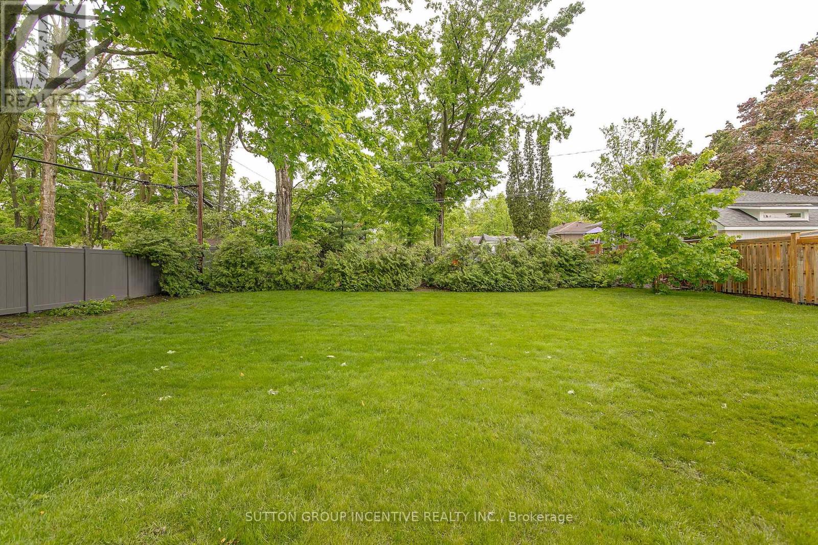 56 DALTON CRESCENT S