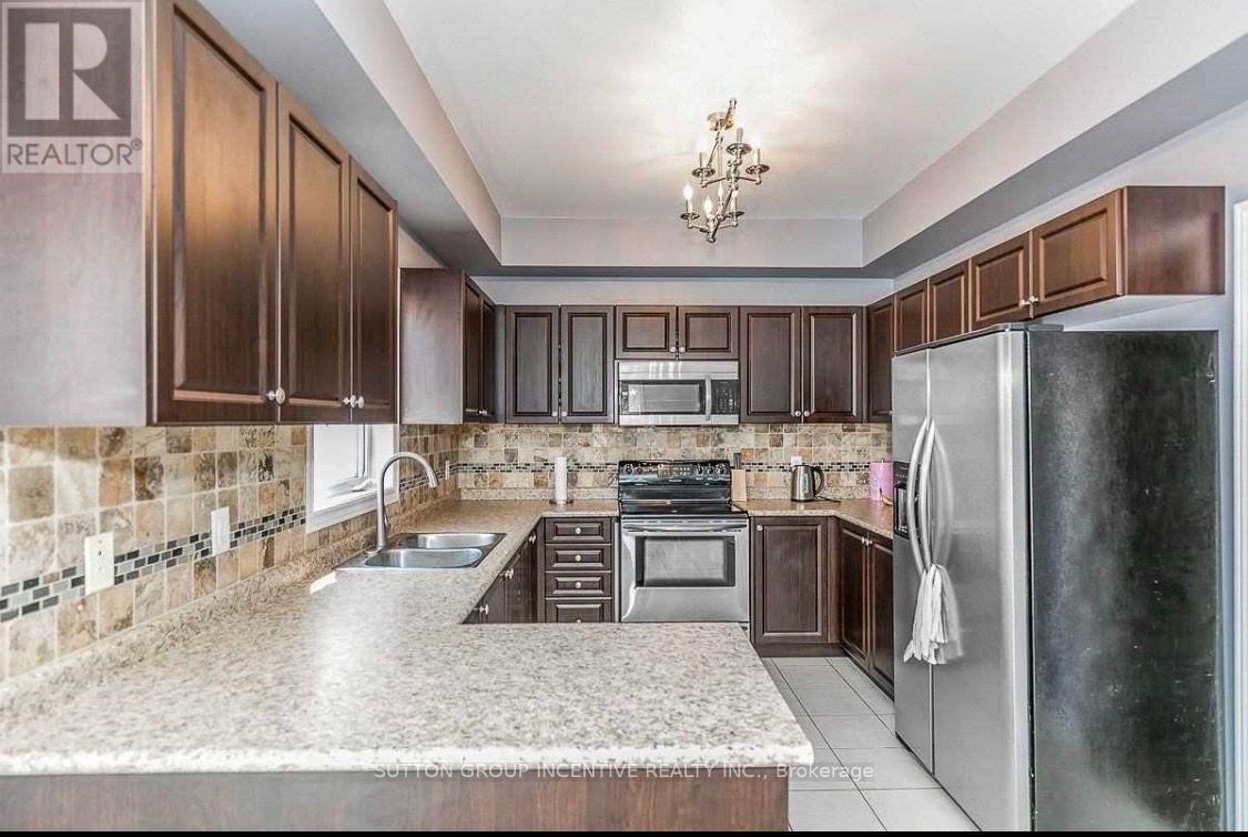 1305 PERNIEGIE CRESCENT