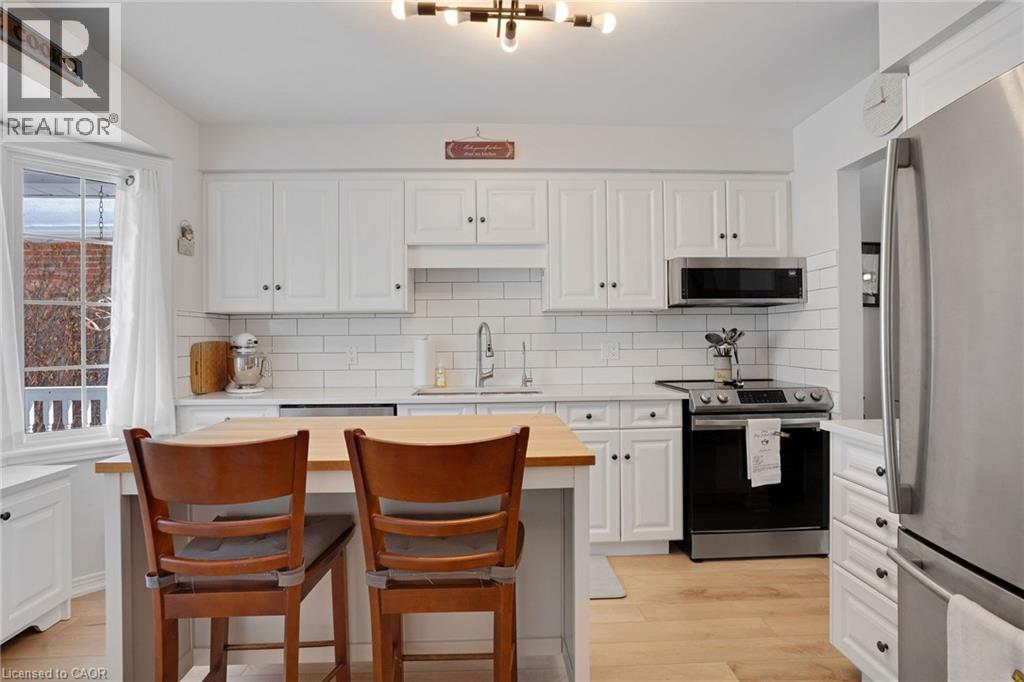 9 LAKEFIELD Court Unit# 89