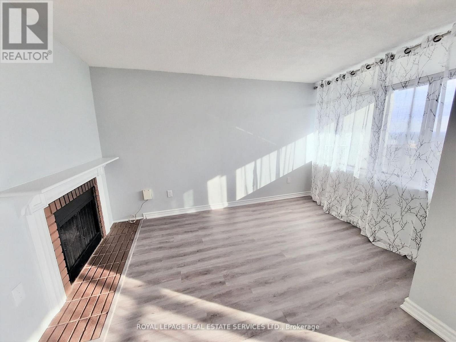 2905 - 3100 KIRWIN AVENUE