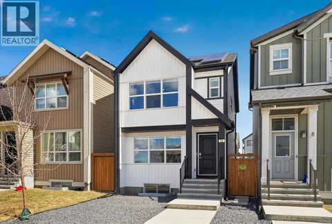 12 Heirloom Crescent SE Calgary AB T3S0G9