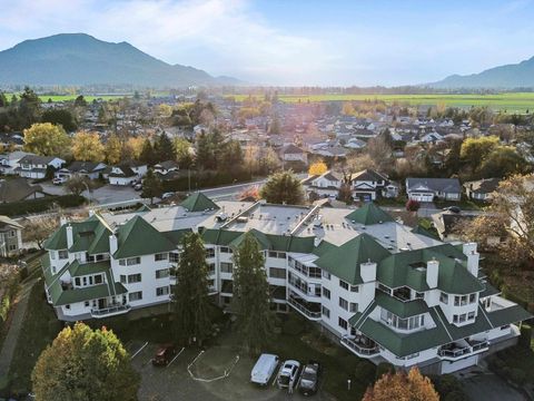210 7651 AMBER DRIVE|Sardis West Vedder Chilliwack BC V2R3J6