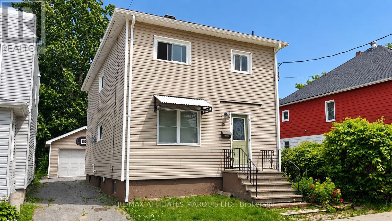 Photo 1 of 10 — 334 PRINCE ARTHUR STREET, Cornwall, ON K6H4N9