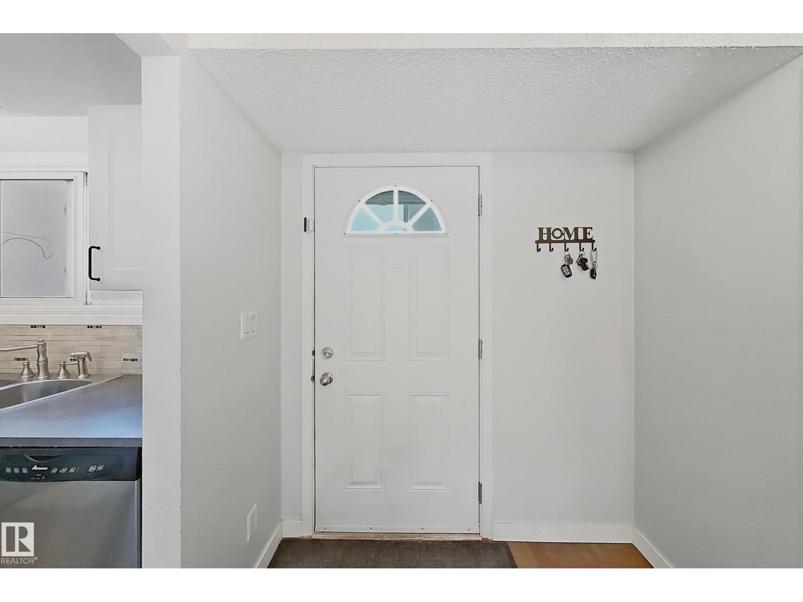 3605 30 AV NW