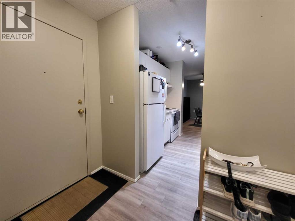 113, 485 Redcrow Boulevard W