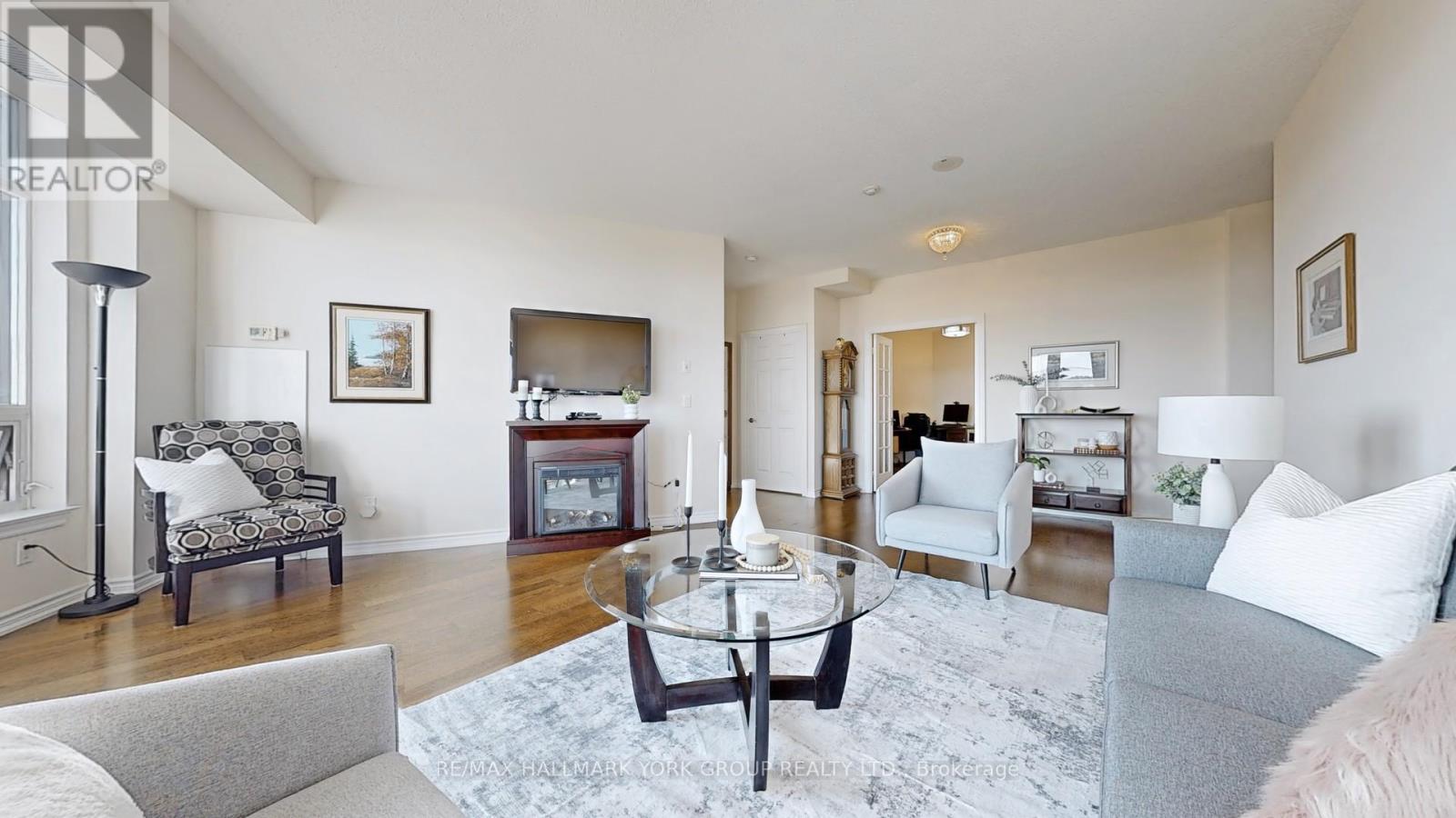 603 - 1135 ROYAL YORK ROAD