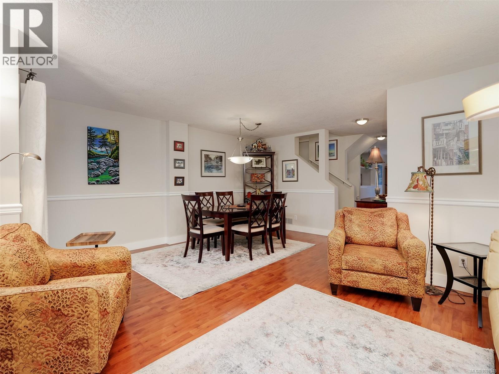 19 4560 West Saanich Rd