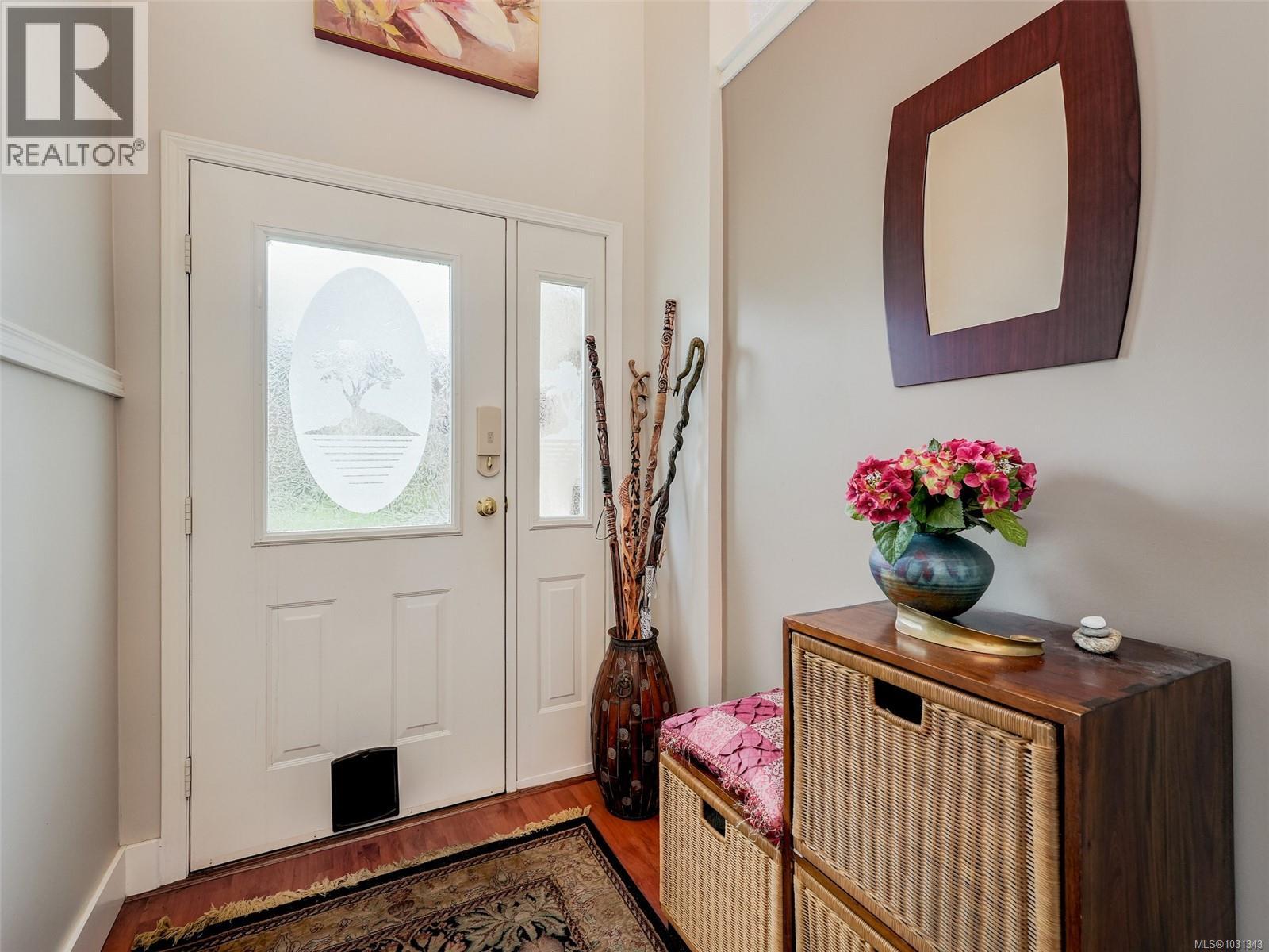 19 4560 West Saanich Rd